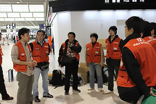 成田空港でのミーティング風景