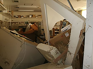 津波の被害を受けた病院内の一階部分