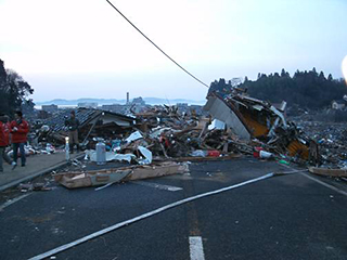 3月11日地震発生、発生2時間後に千葉県四街道市よりＴＭＡＴスタッフが仙台へむかった。