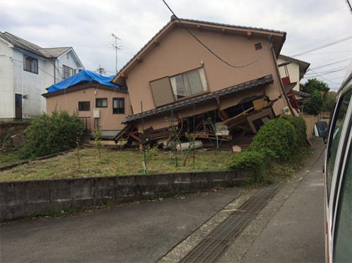 住宅被害は甚大（阿蘇郡） 